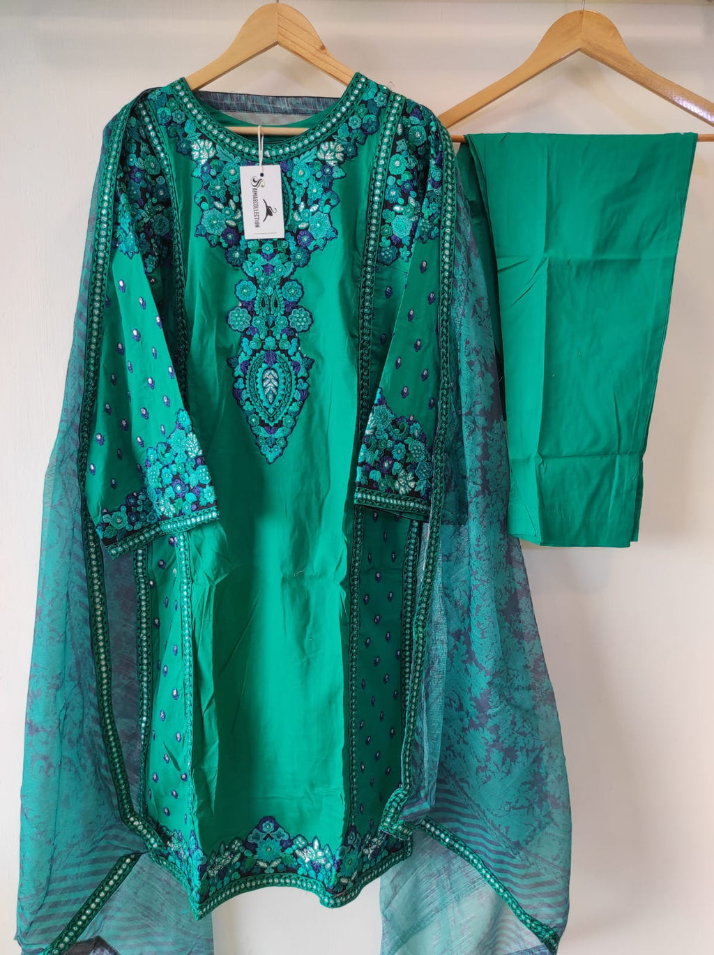 Zouq | Karma Collection | Peacock