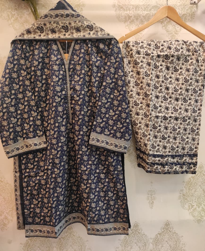 BS Stitched Lawn Farshi | 04