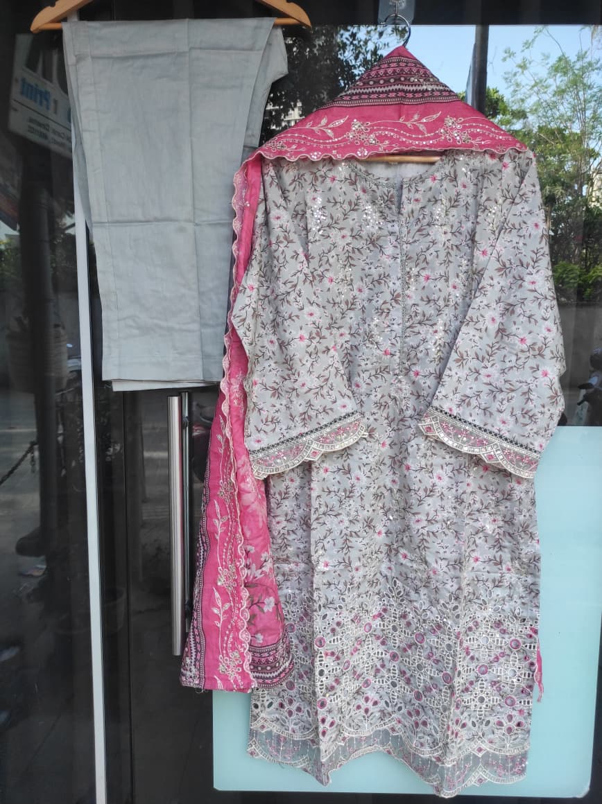 Bin Saeed Luxury Lawn | D 06