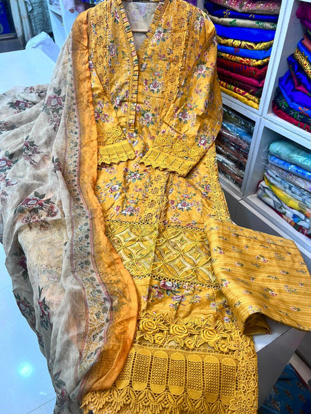 Sadabahar Rania Lawn | Yellow