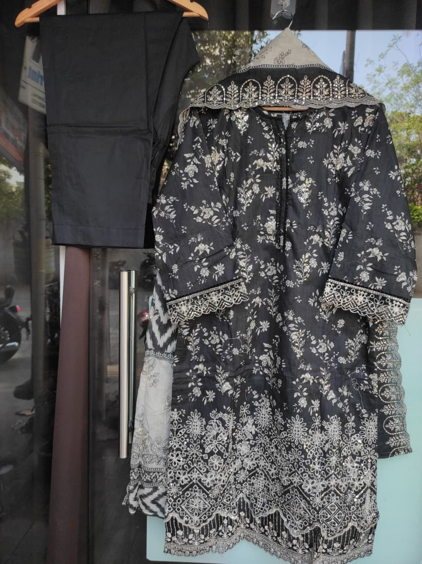 Bin Saeed Luxury Lawn | D 01