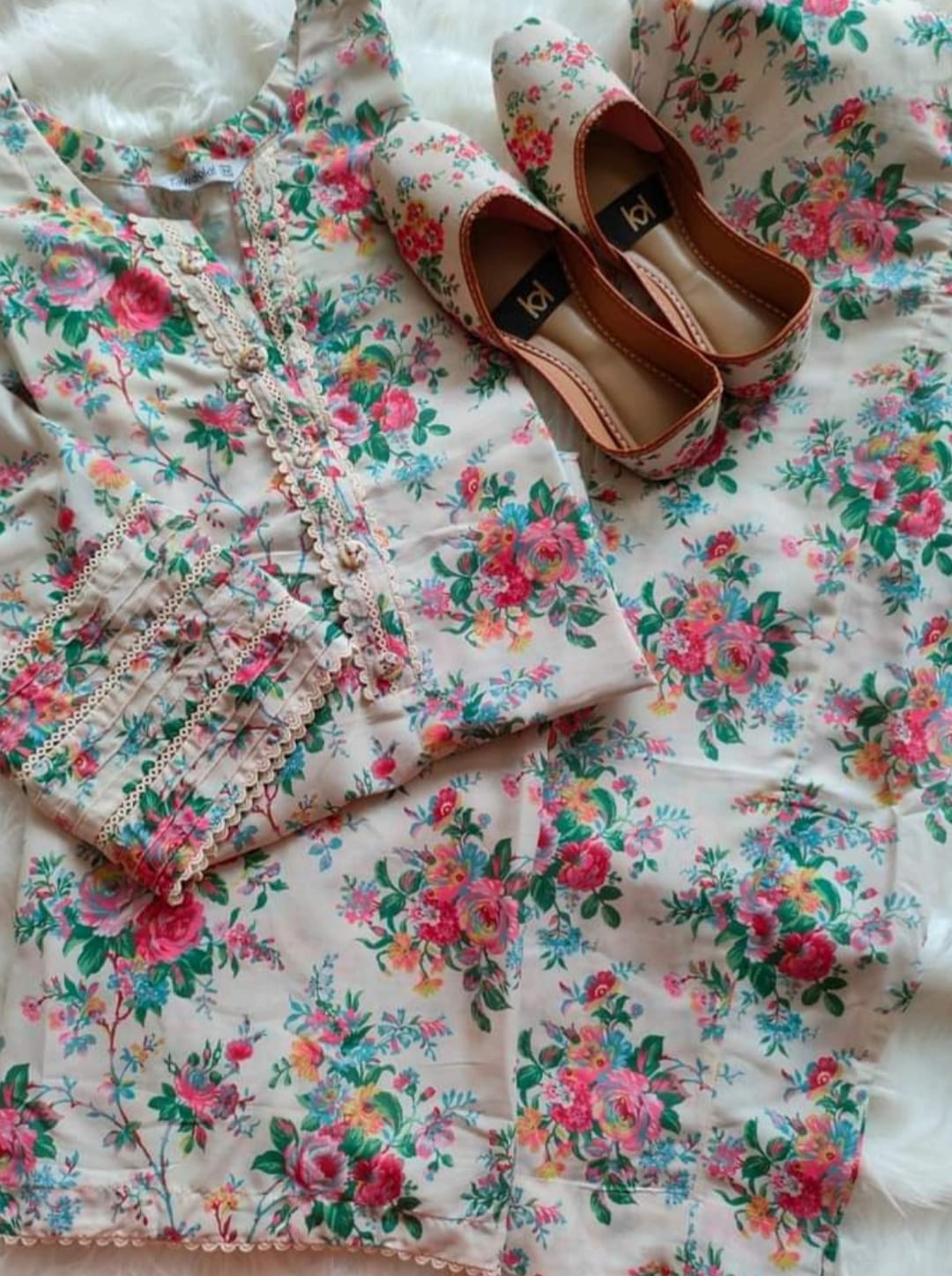 Stitched 2 pc with Khussa