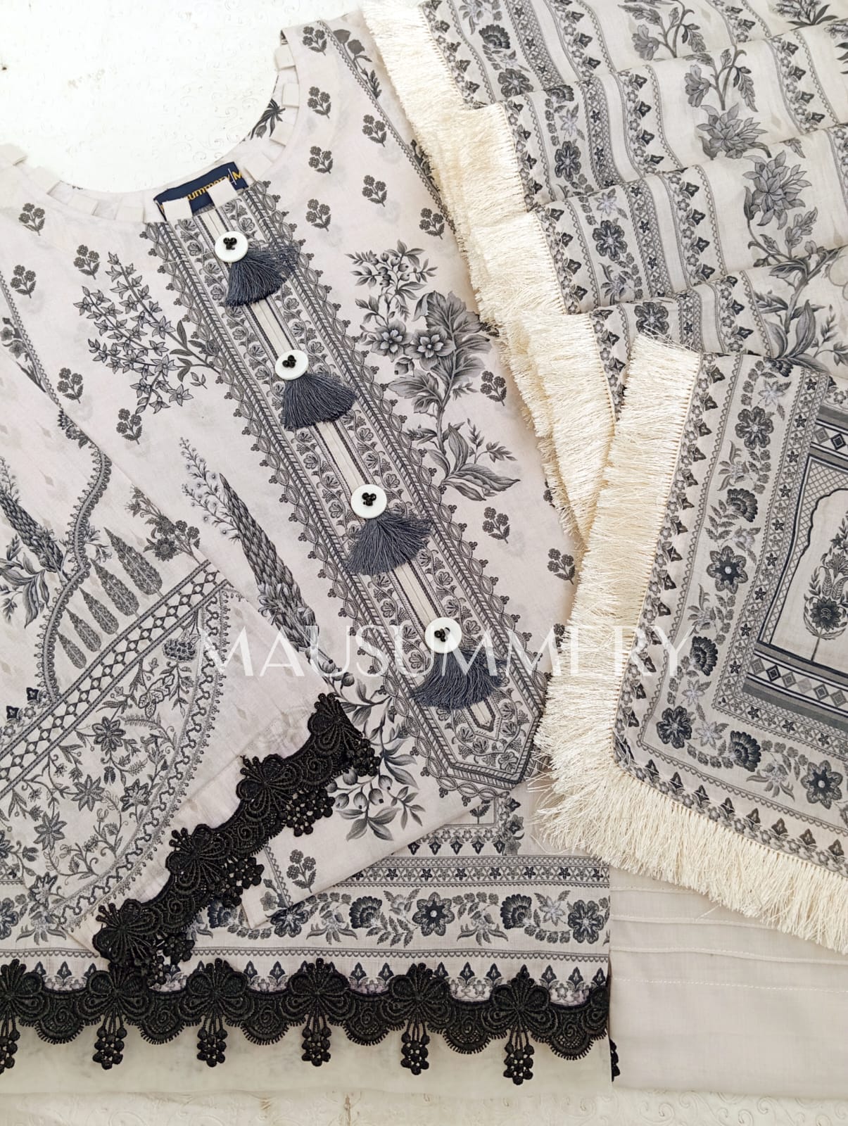 Mausummery Lawn - 03