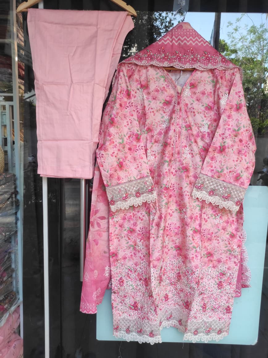 Bin Saeed Luxury Lawn | D 05