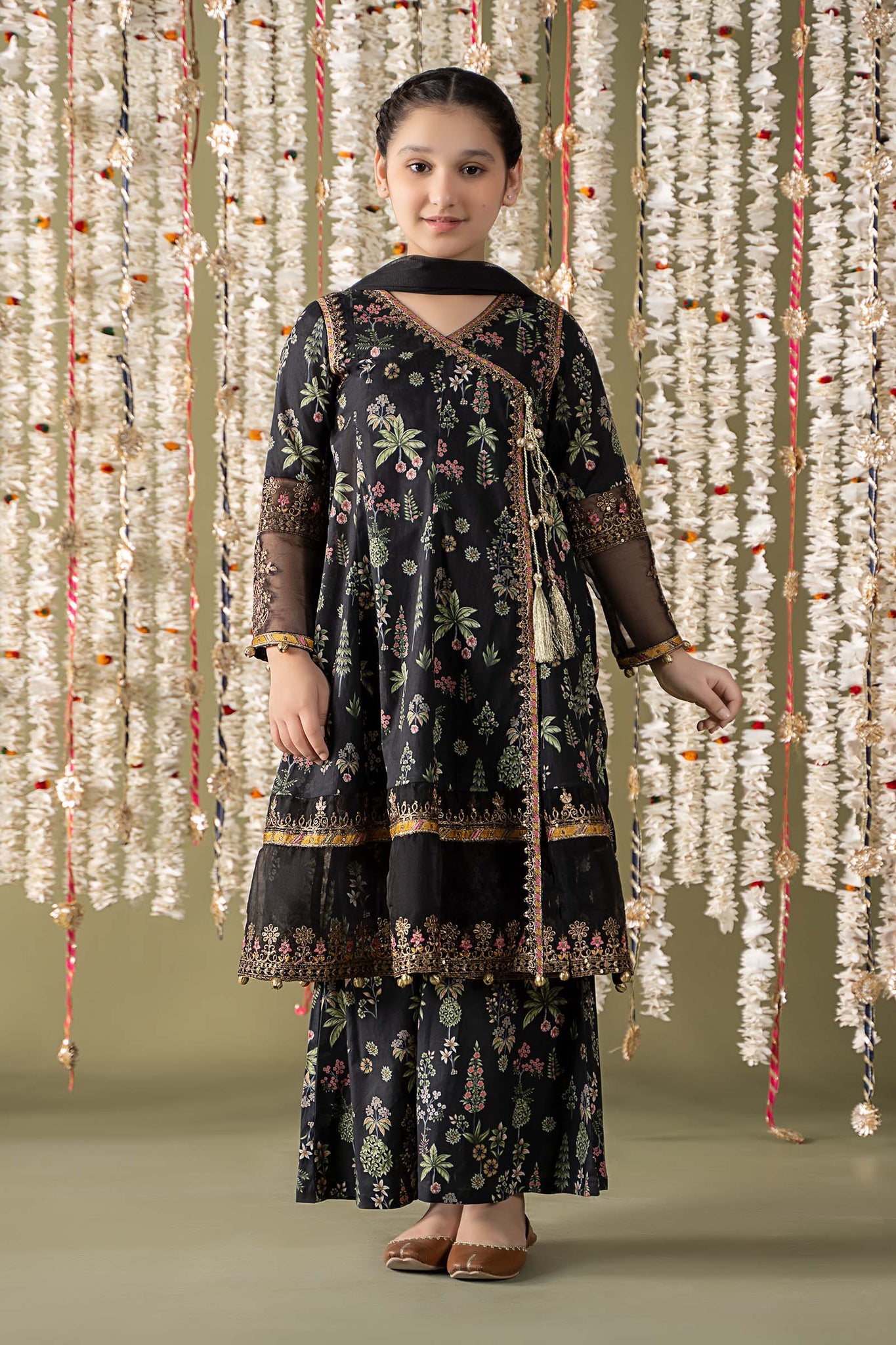 3 Piece Embroidered Lawn Suit | MKD-EF25-13-Black-2-4