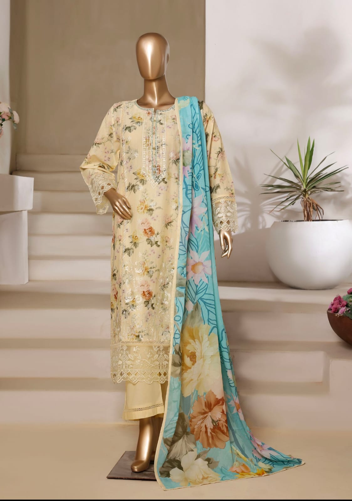 Sadabahar Luxury Lawn | 06 | Pale Yellow