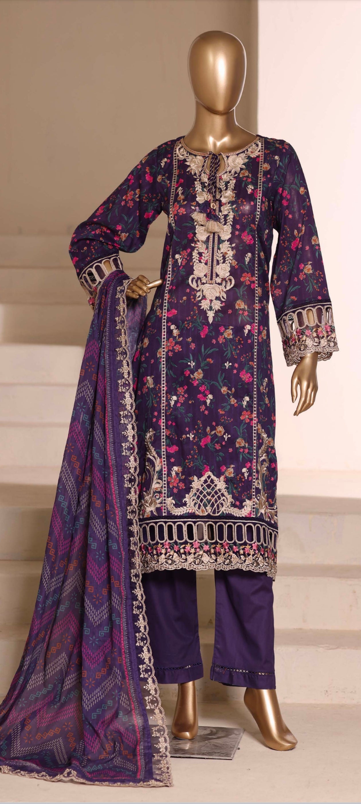 SADABAHAR SIGNATURE EMBROIDERED LAWN | D.no.005