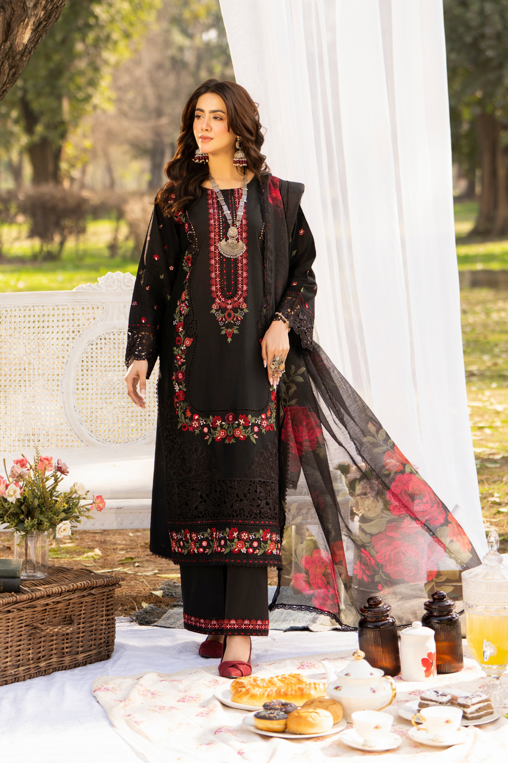 Haya Luxury Lawn | BLACK FLORA