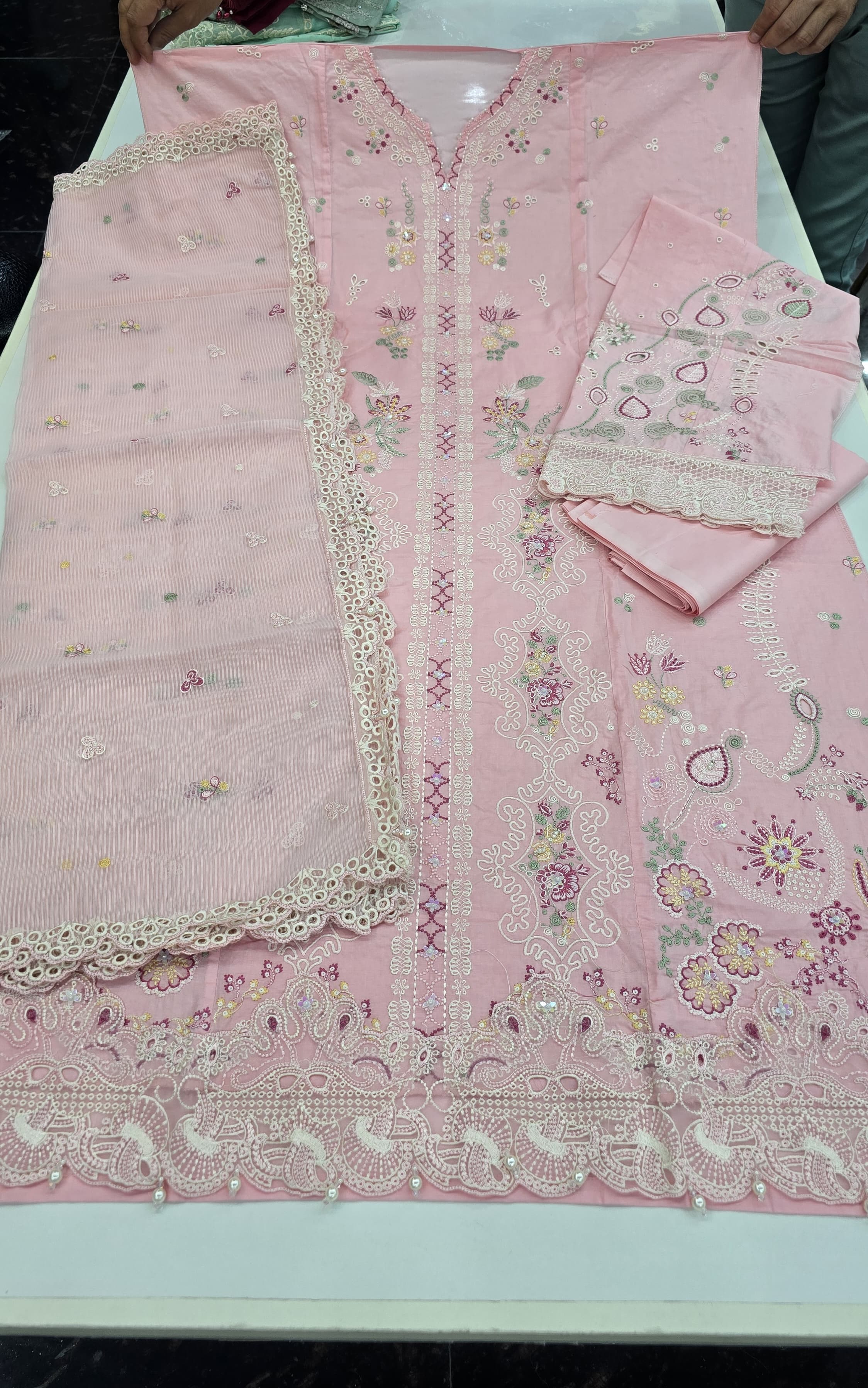 Qalamkar Suqoon Semi-Stitched Luxury Lawn 004