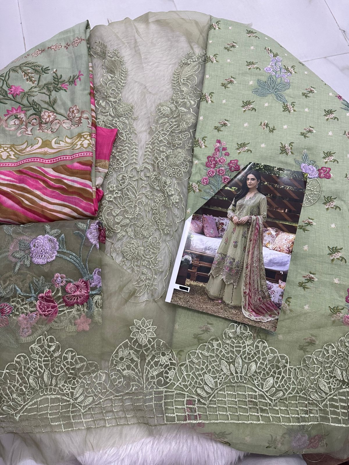 Flora Embroidered Cotton Suit | D.no.019
