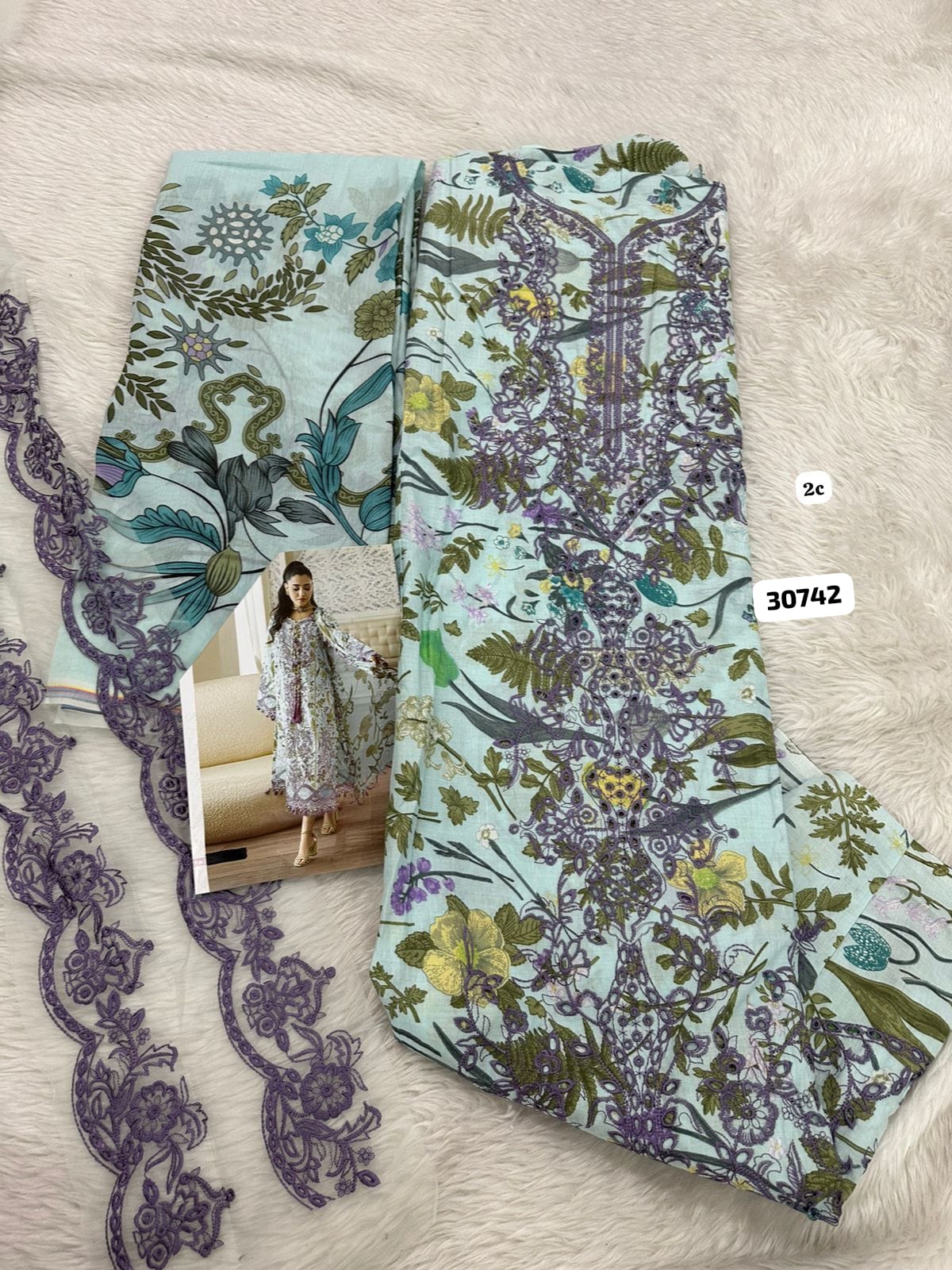 Flora Embroidered Cotton Suit | D.no.012
