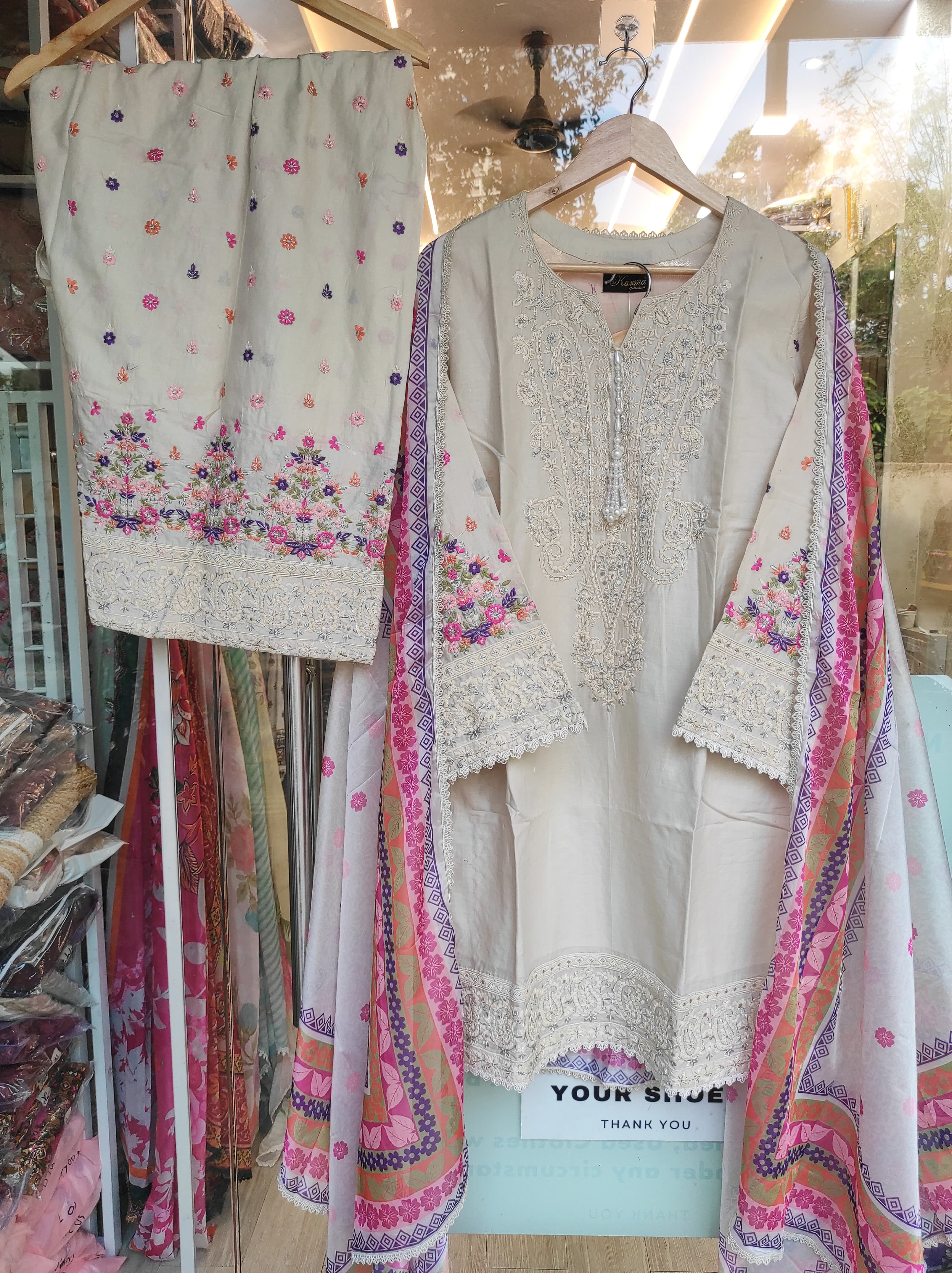 Ferisha Luxury Lawn | Antique Pearl