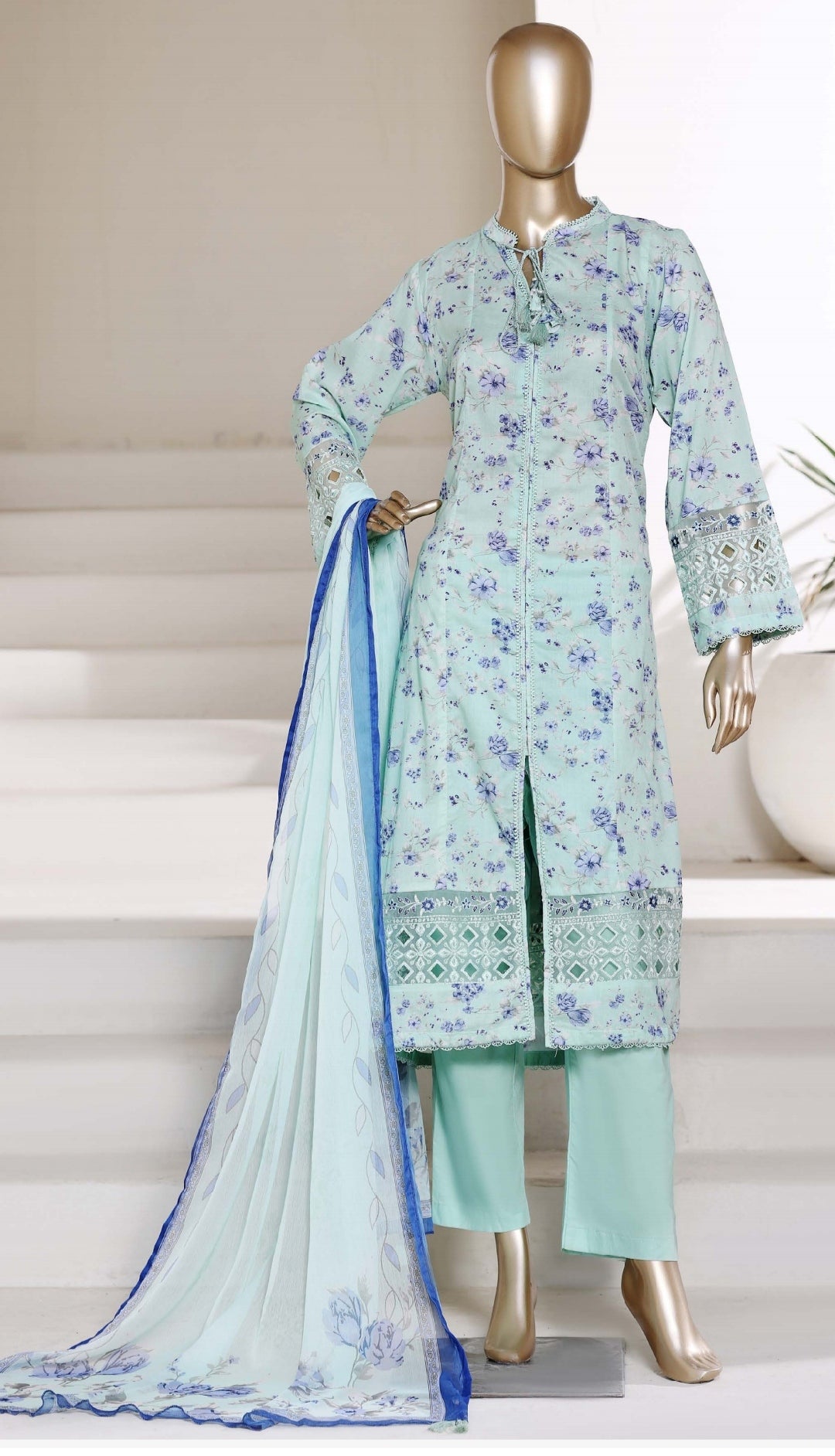 Sadabahar Peplum Cutwork Lawn 04