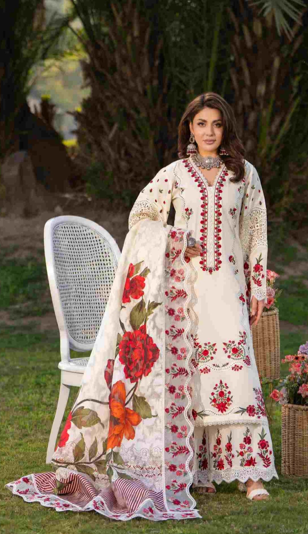 Chaand Raat Luxury Lawn | Swan Petal