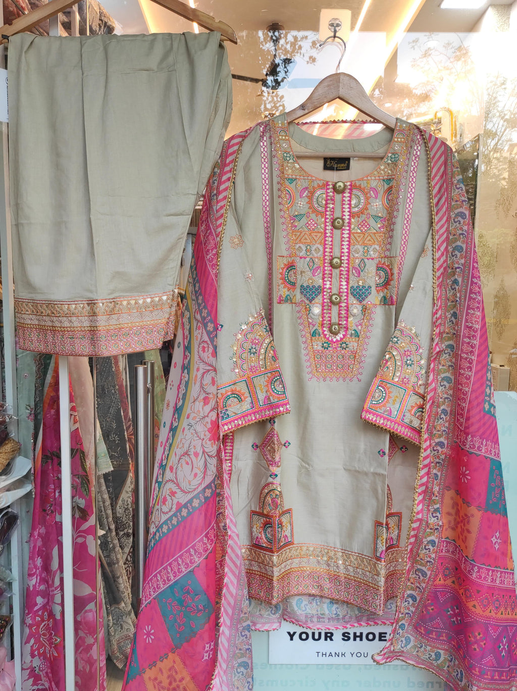 Ferisha Luxury Lawn | Oatmeal
