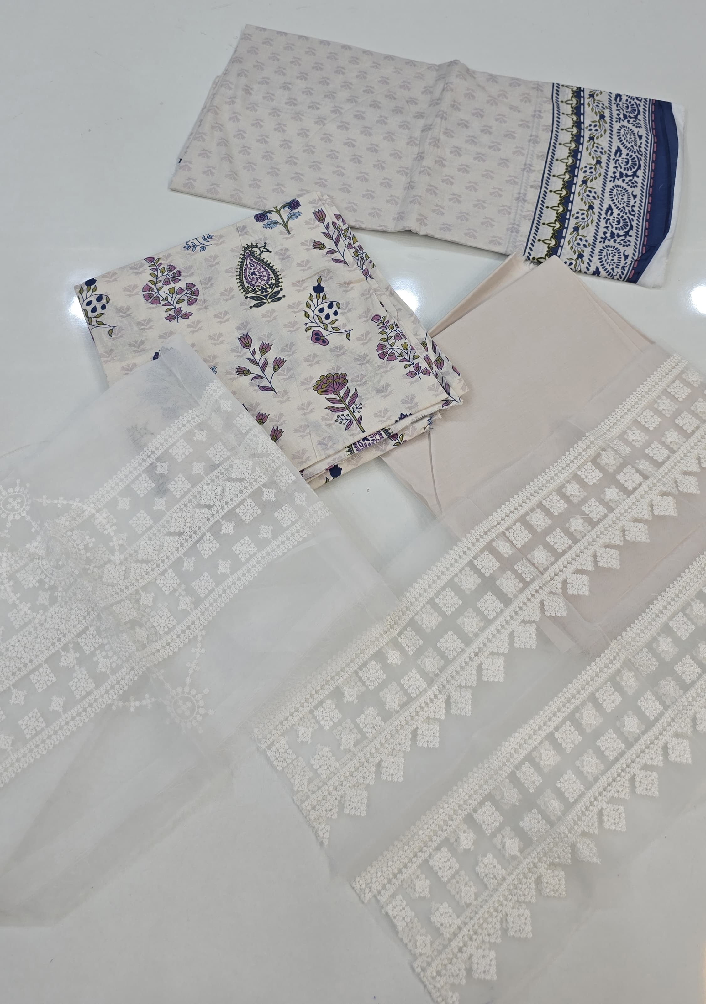 Khaadi Lawn 02
