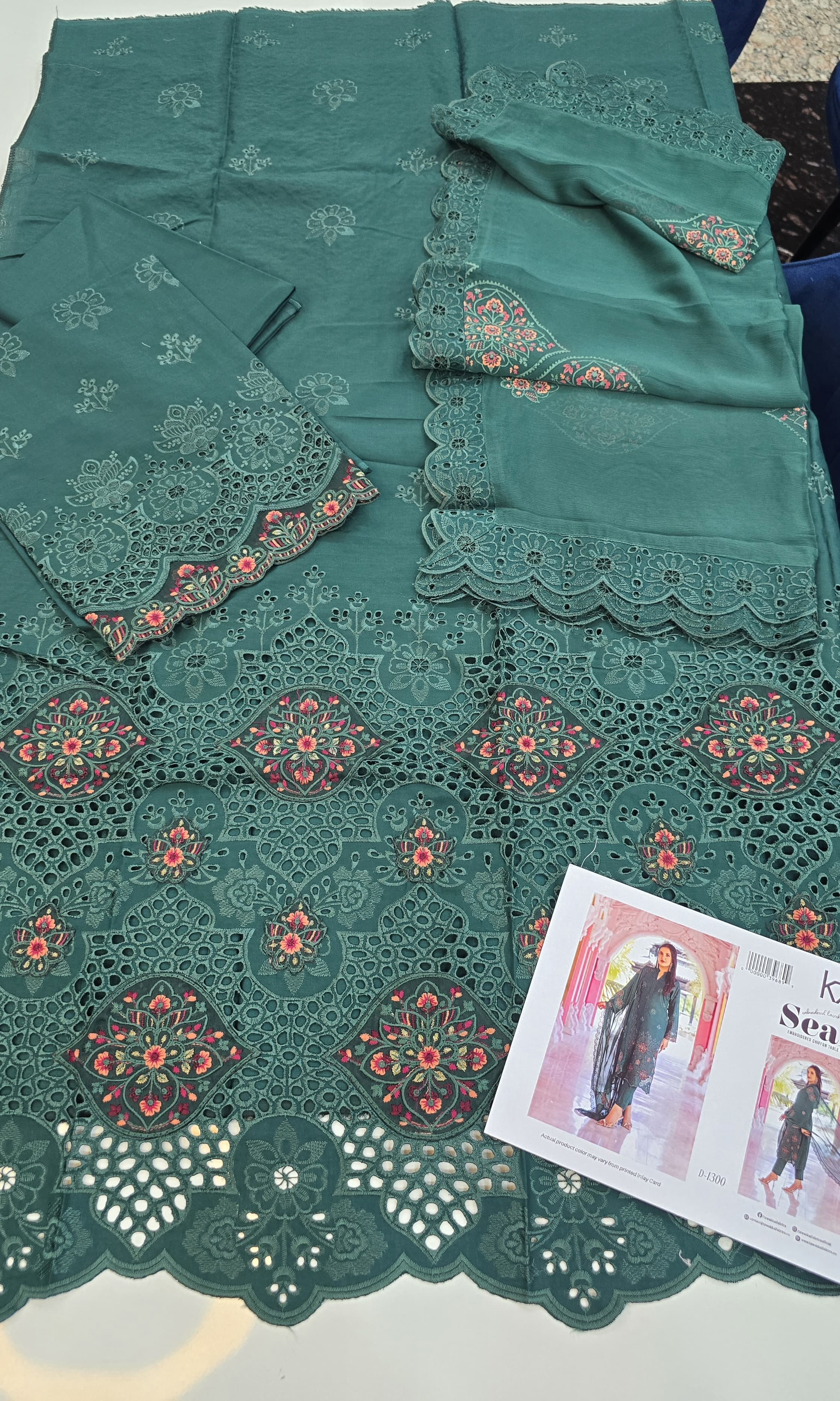Seara Semi-stitched Lawn | D.no.002
