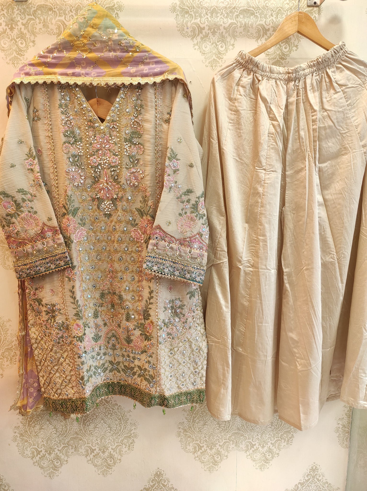 GULNAAZ | SC101 | BEIGE