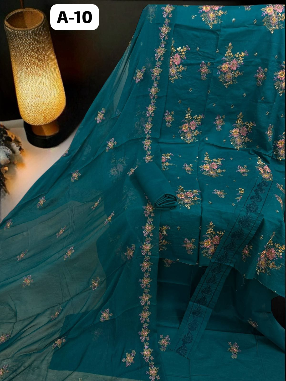 Bareeze Embroidered Lawn (Unstitched) 003