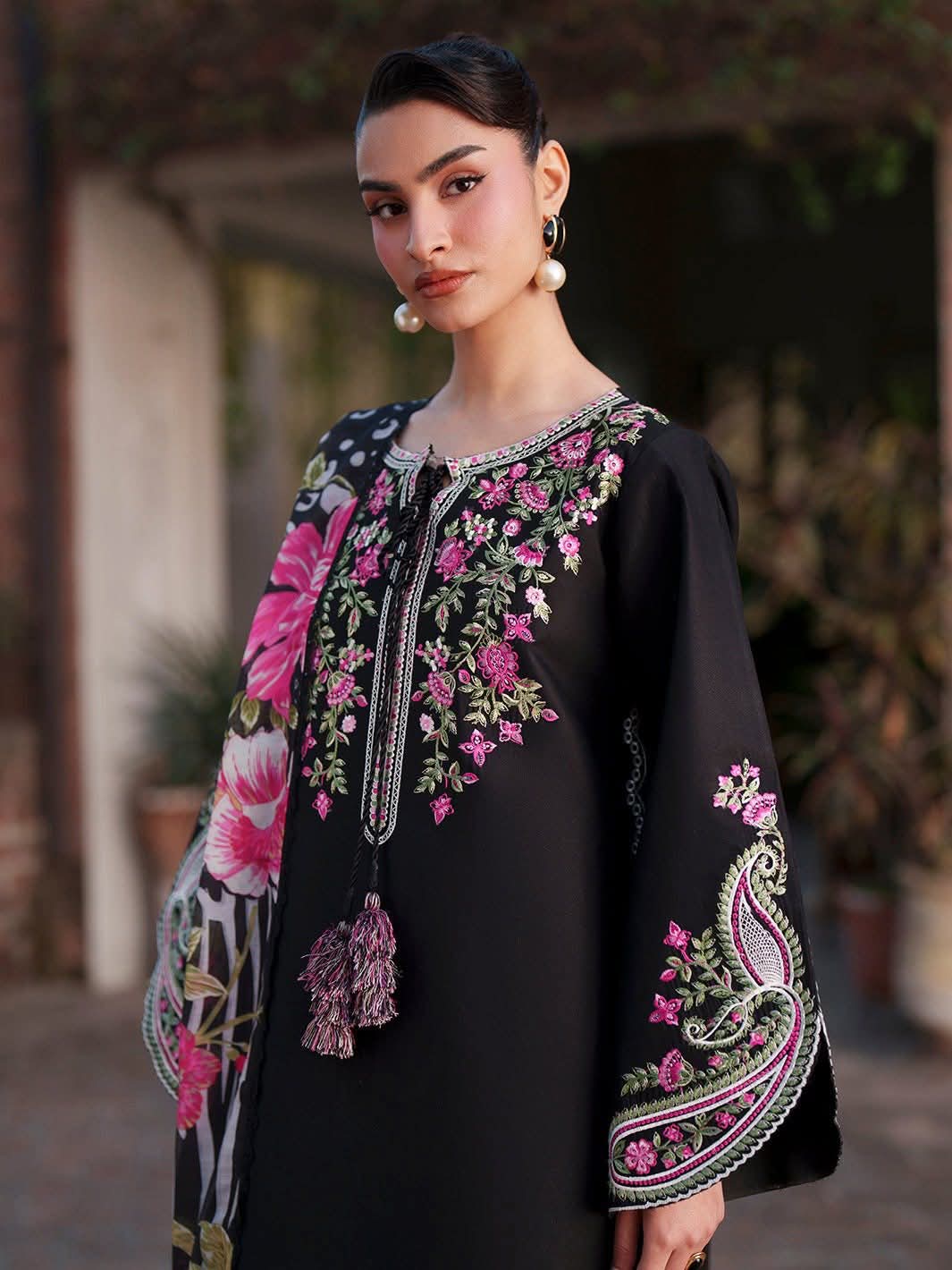 Fiona Mahnur Unstitched Embroidered Lawn 09