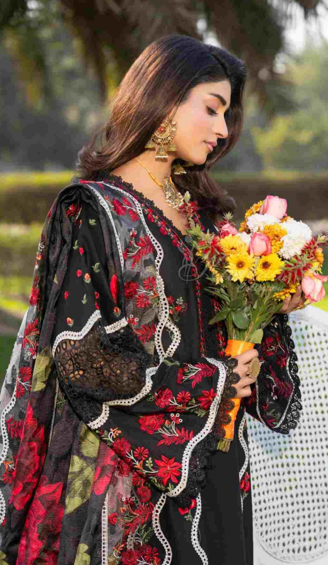 Chaand Raat Luxury Lawn | Obsidian
