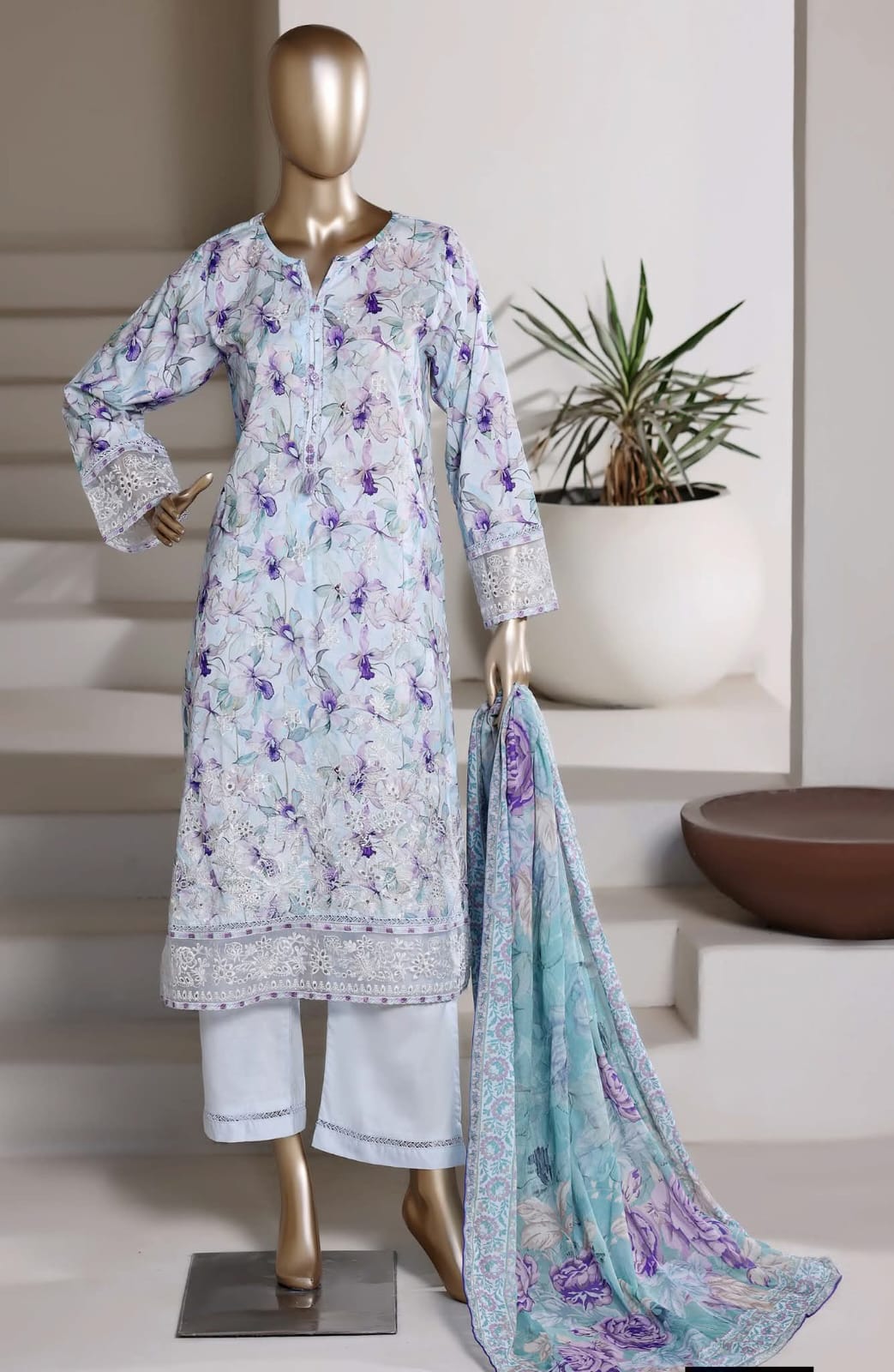 Sadabahar Amyrah Embroidered Lawn 02