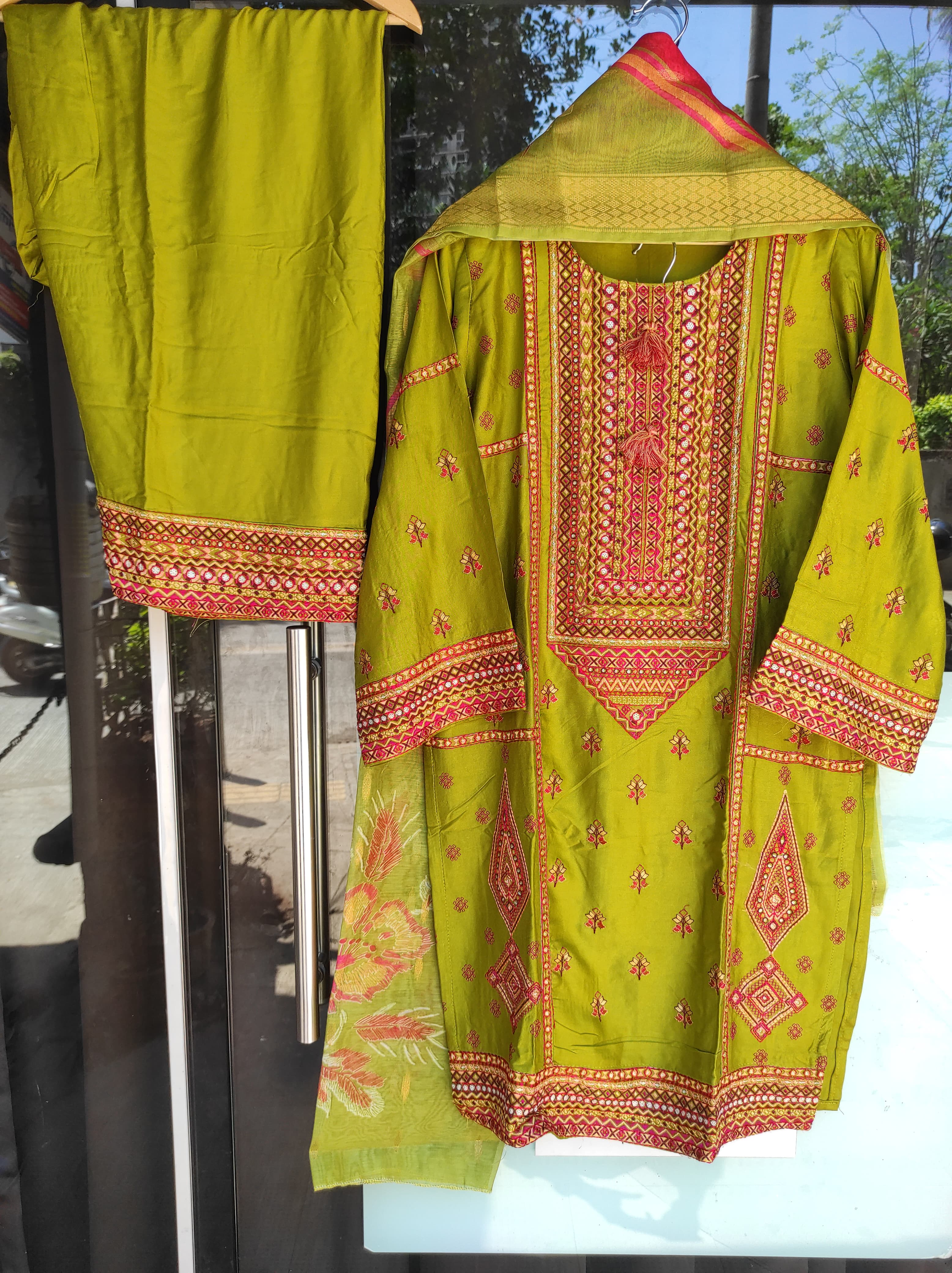 Afghani Kurta Salwar Set (Parrot Green)