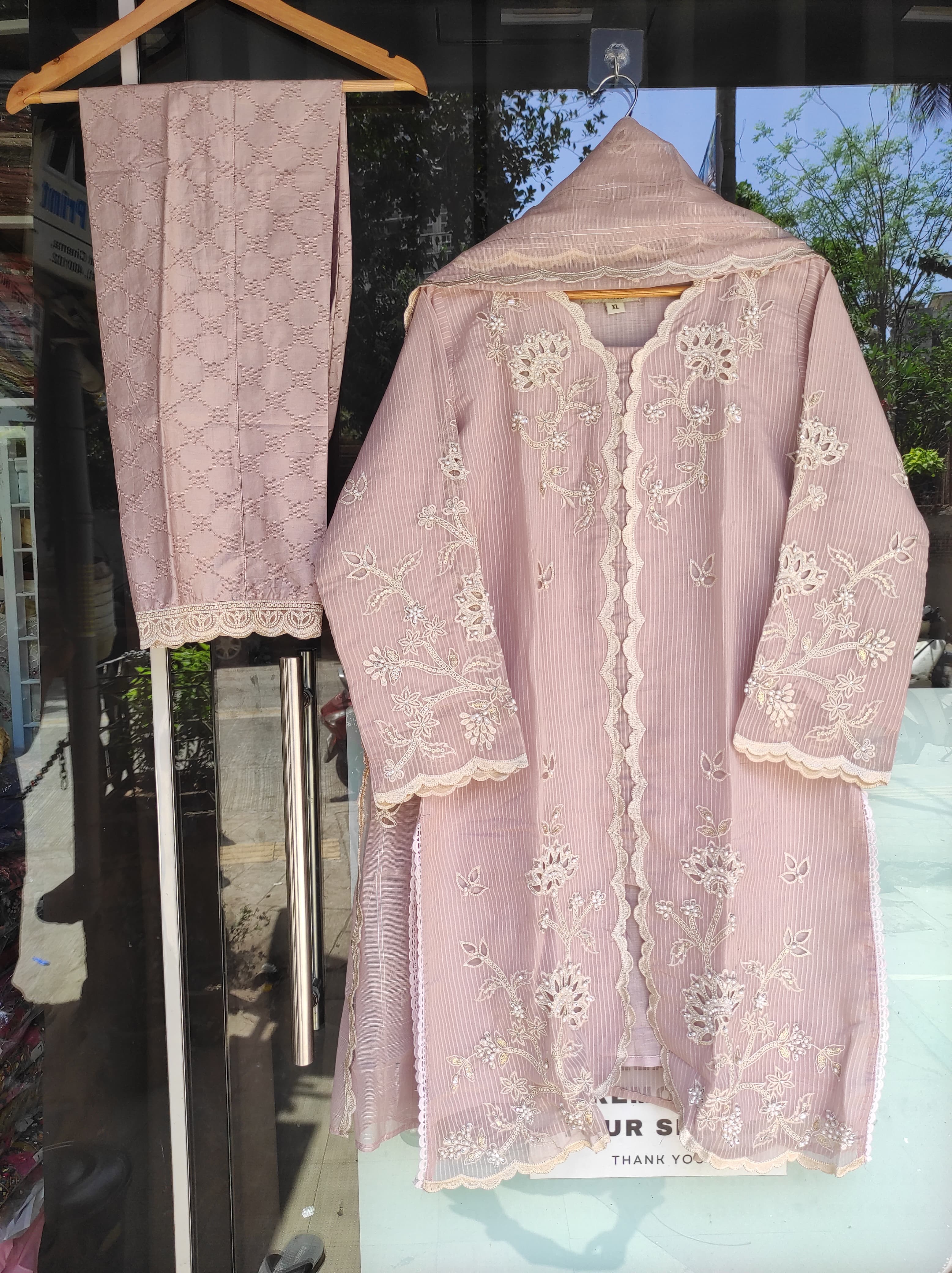 Light Mauve Eid Pret