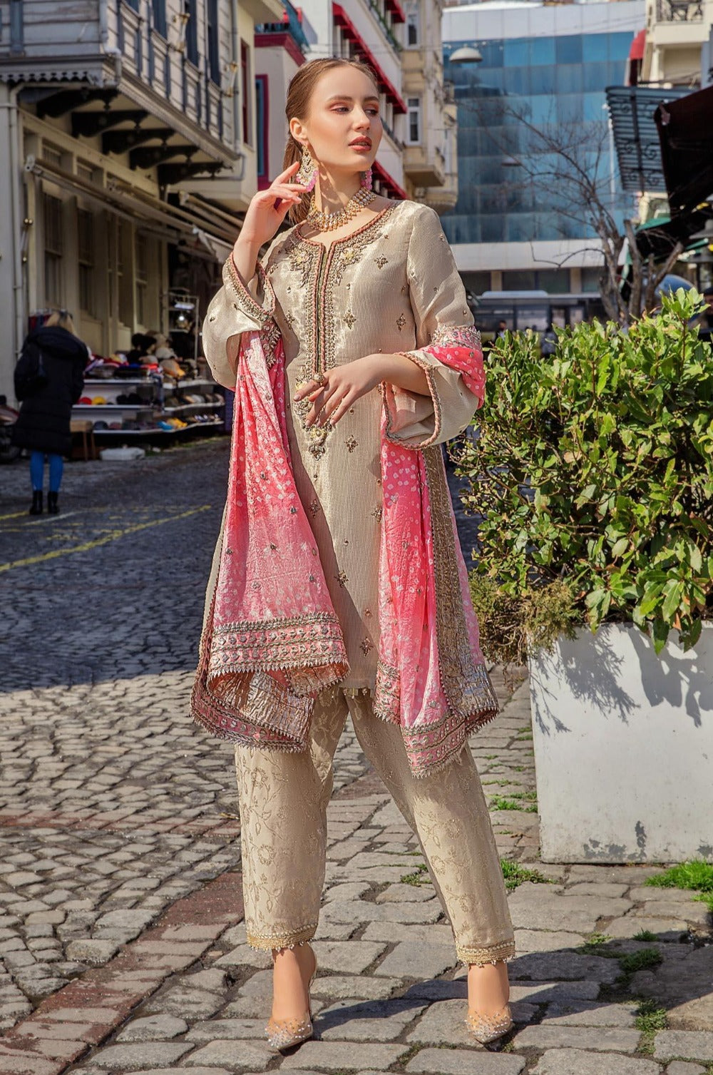 Wedding Pret | P-219 | Skin Gold