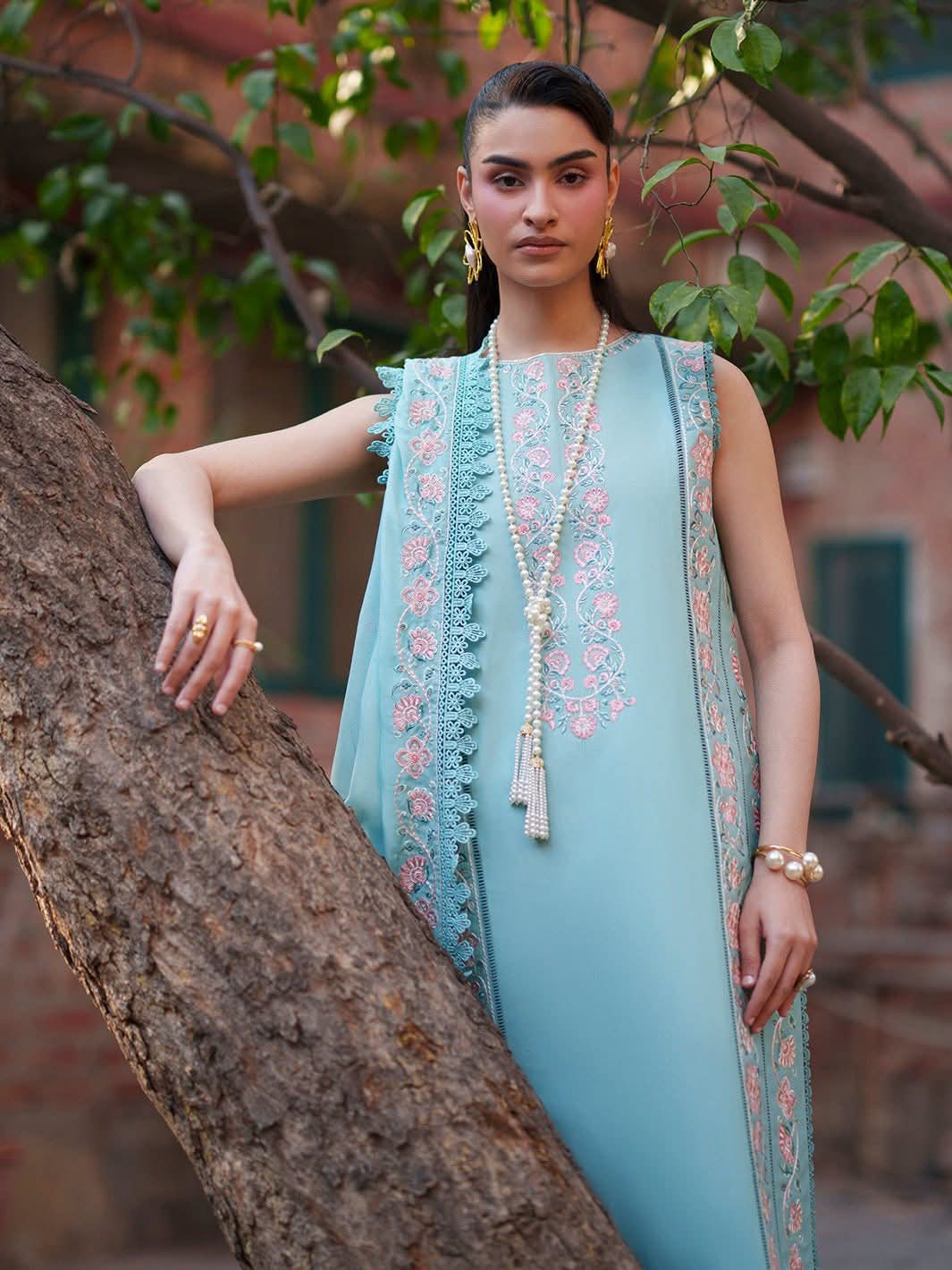 Fiona Mahnur Unstitched Embroidered Lawn 012