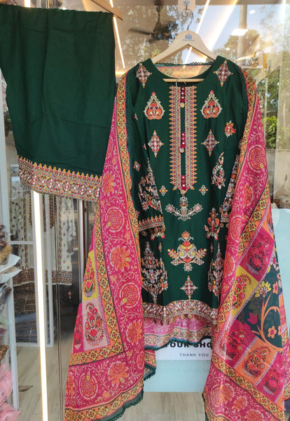 Ferisha Luxury Lawn | Evergreen