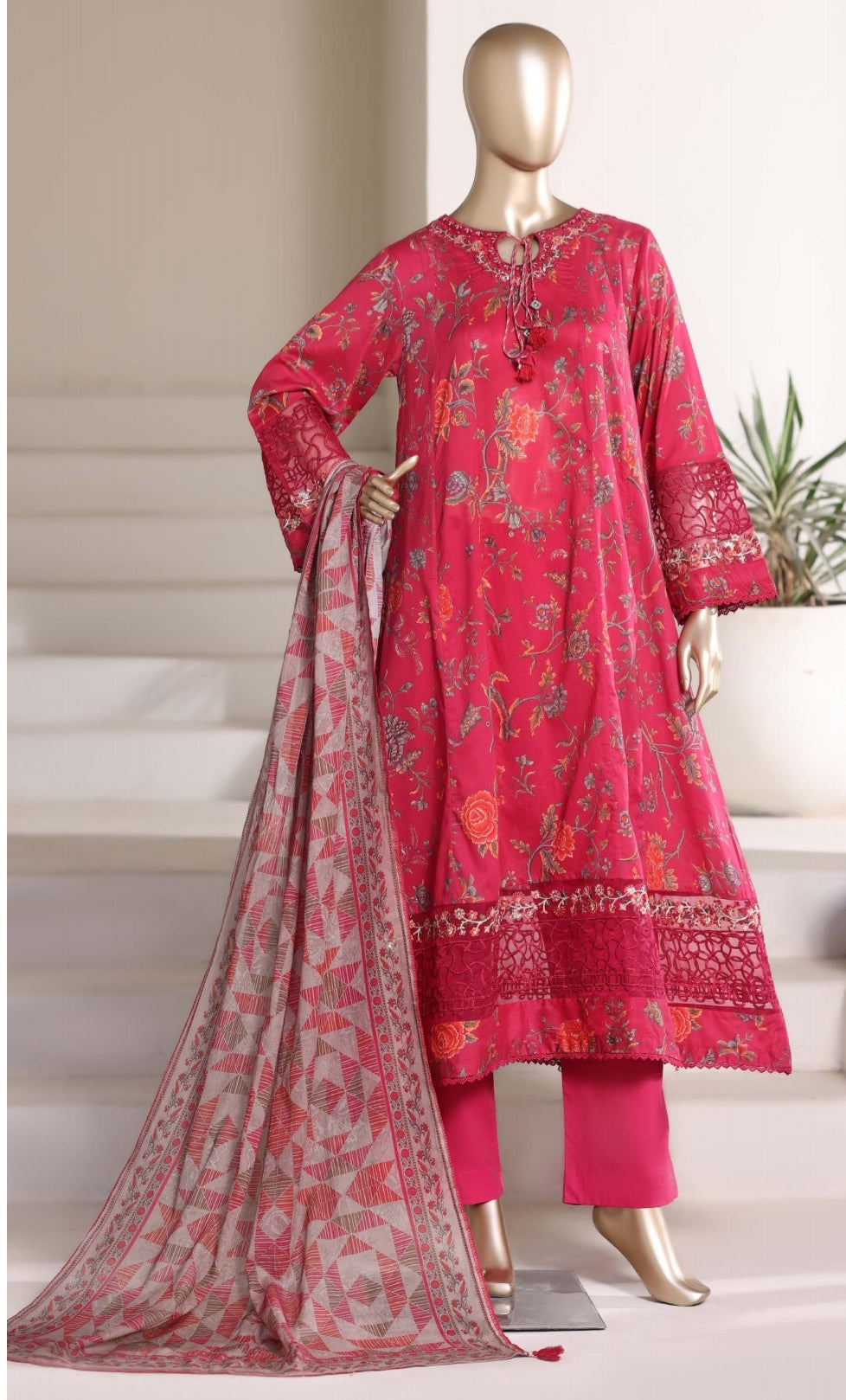 Sadabahar Peplum Cutwork Lawn 06