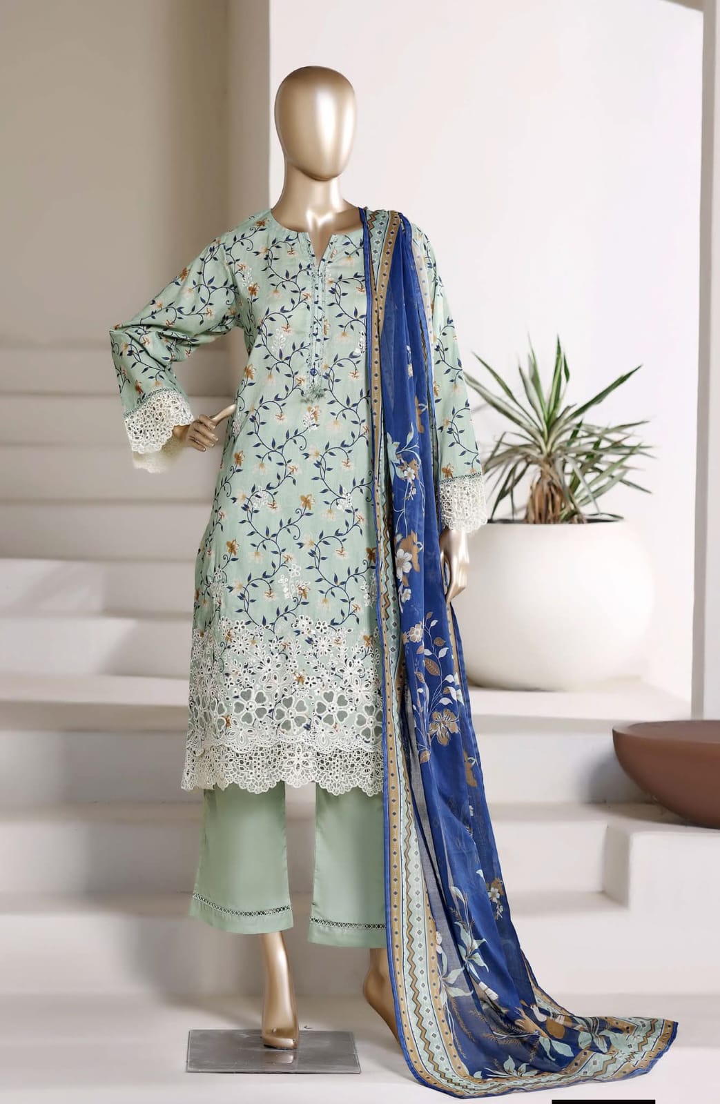 Sadabahar Amyrah Embroidered Lawn 03