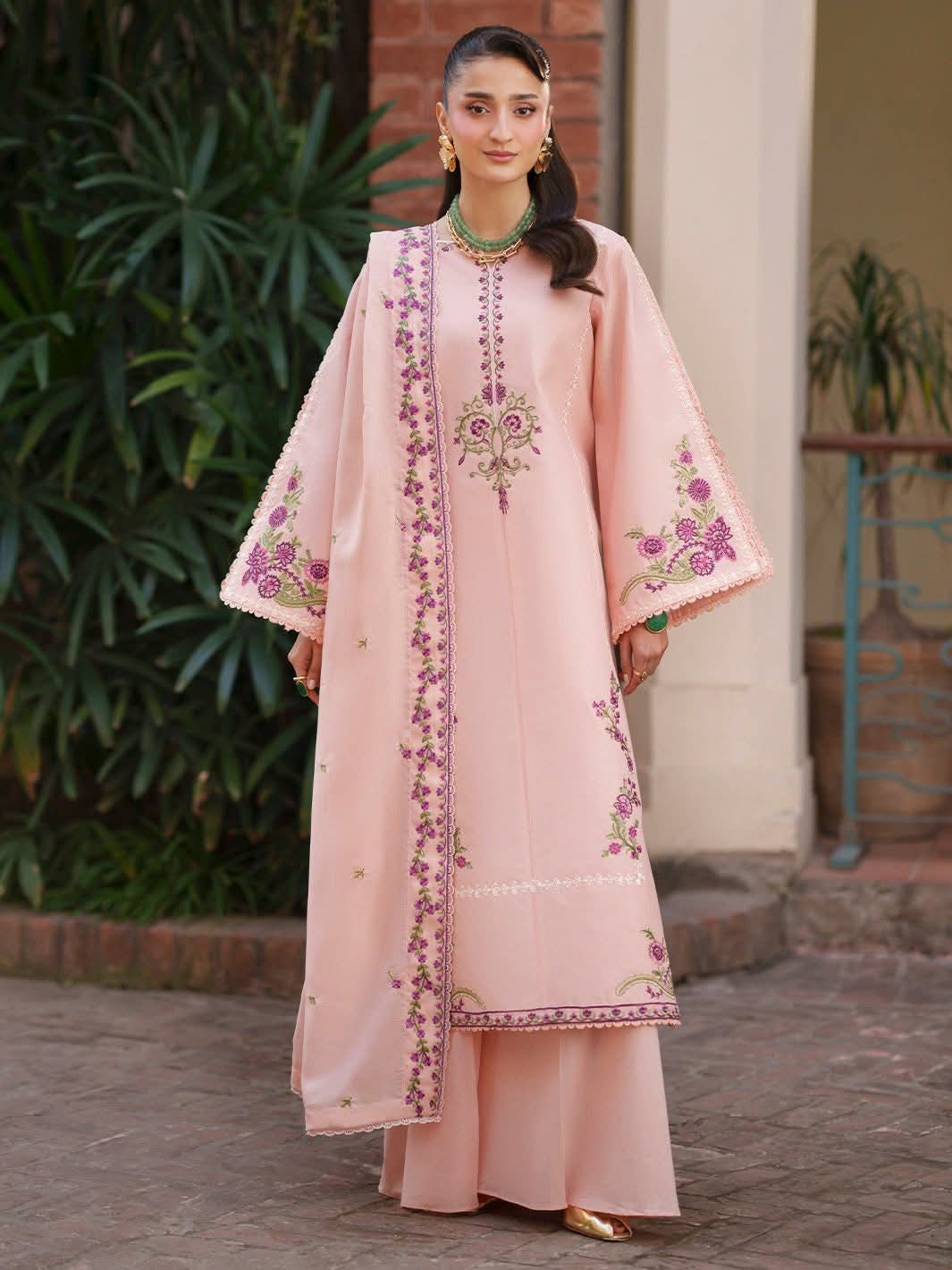 Fiona Mahnur Unstitched Embroidered Lawn 01