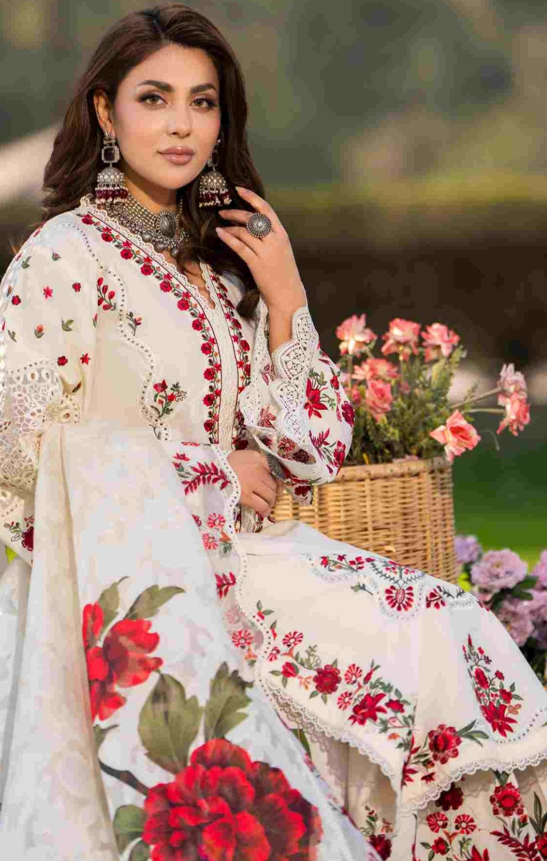 Chaand Raat Luxury Lawn | Swan Petal