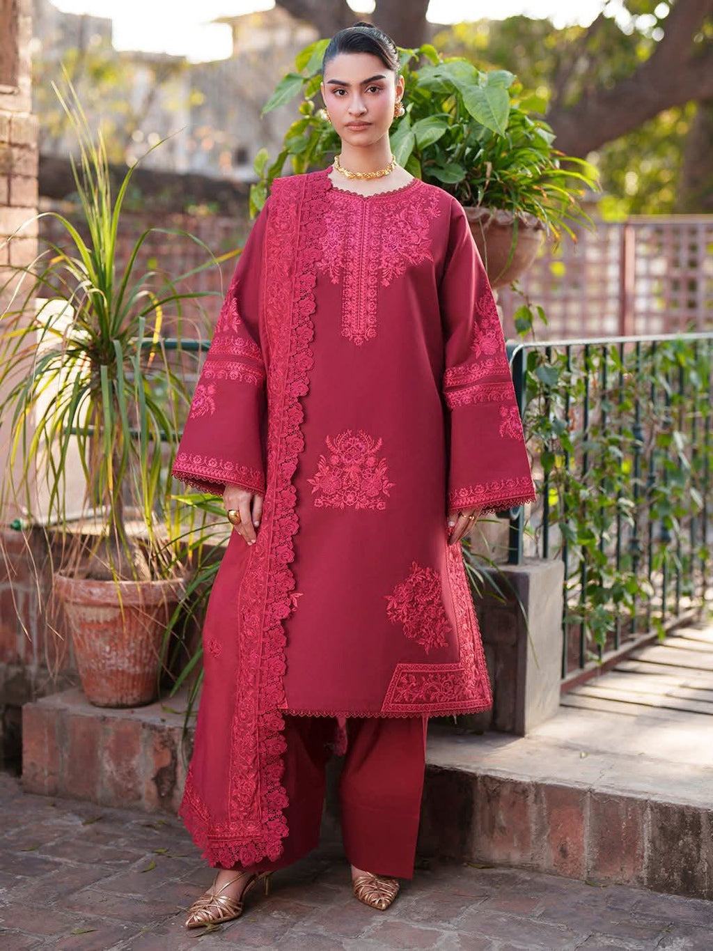 Fiona Mahnur Unstitched Embroidered Lawn 07